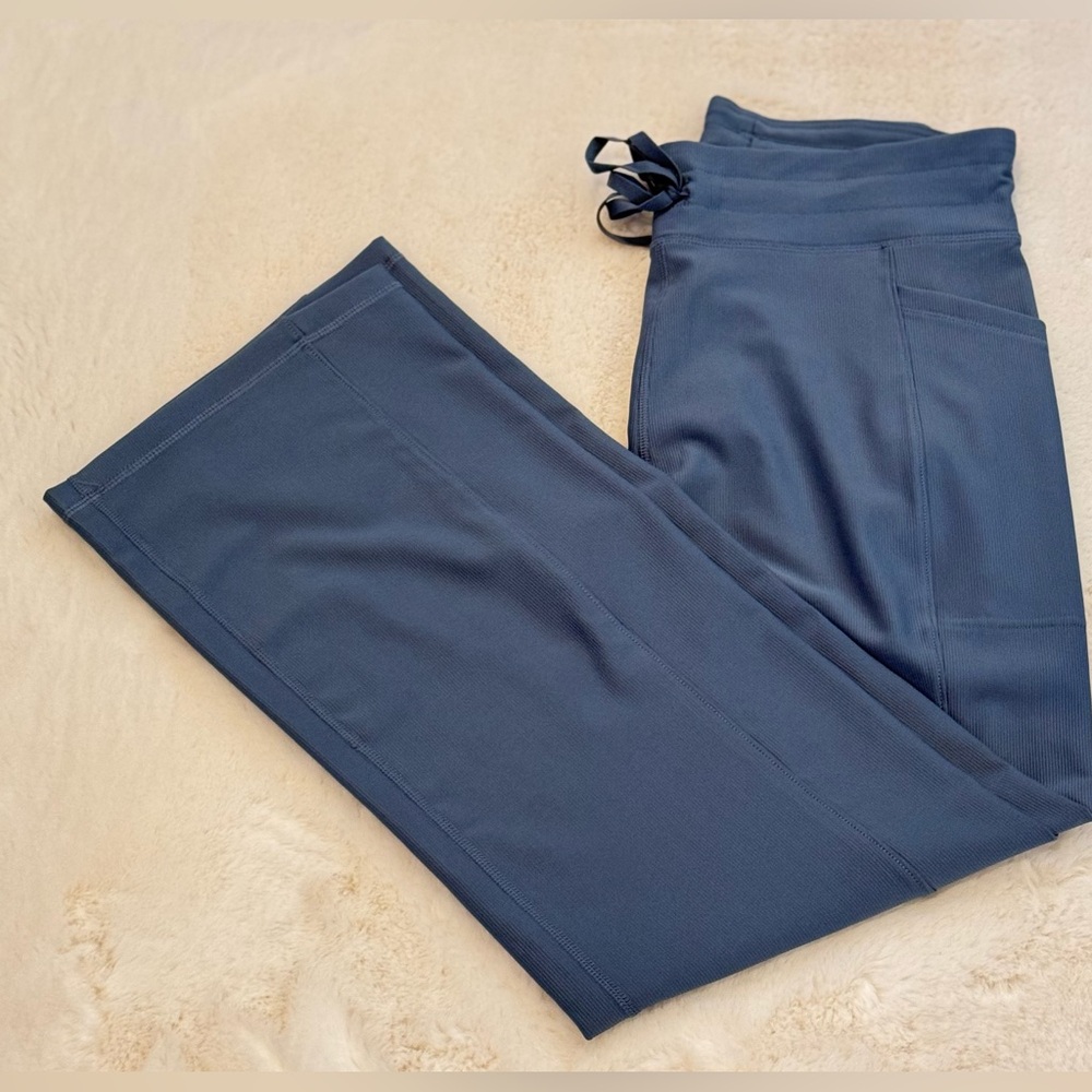 NEW 32 Degrees Cool Women's Active Flare Pants Blue Ribbed Side Pocket - Picture 14 of 15